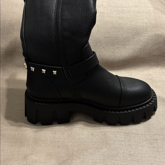 Fashion Nova Rae Platform Boots - Picture 6 of 14